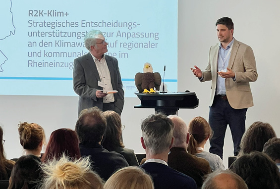 Projektkoordinator Mark Braun (FiW) und Thomas Griebe (Stadt Duisburg) stellen das Projekt vor. © FiW e. V.